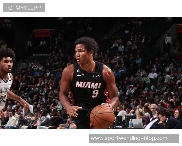 文森特强调里夫斯的重要性期待他在进攻端继续发挥个人风格